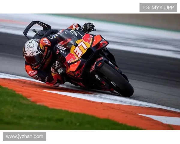 摩托GP赛事最新动态：赛季冠军争夺激烈 车手表现不容忽视